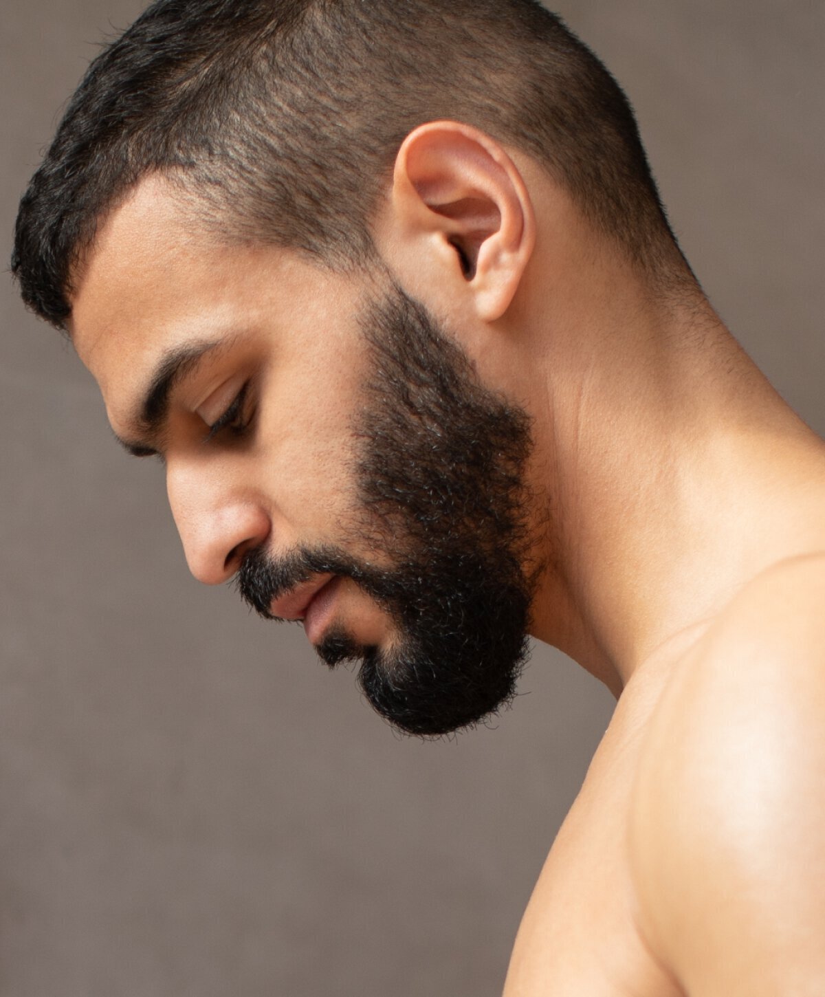 Detroit male rhinoplasty model with brown hair